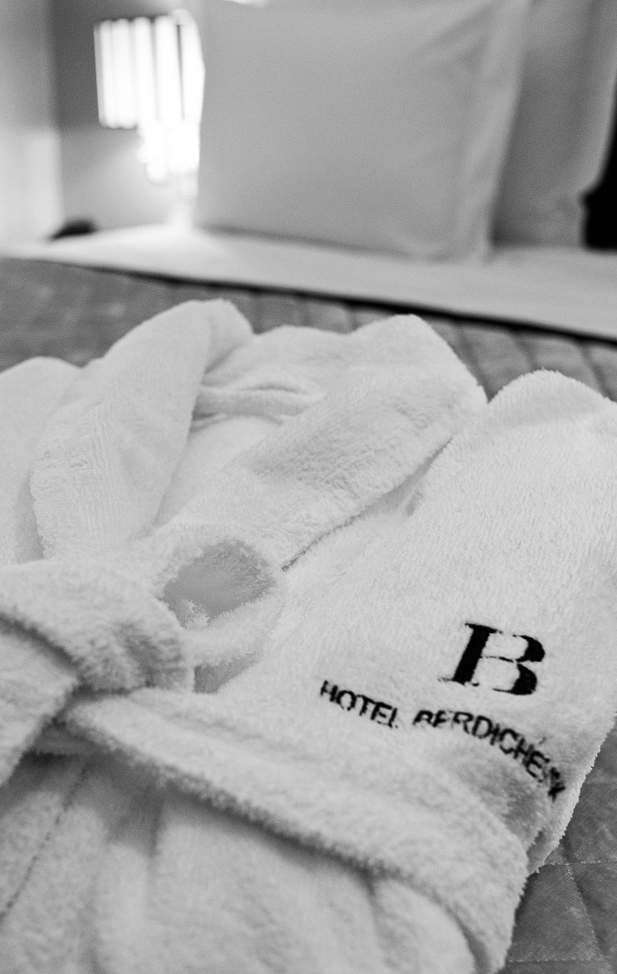 Hotel B Berdichevsky Tel Aviv Buitenkant foto