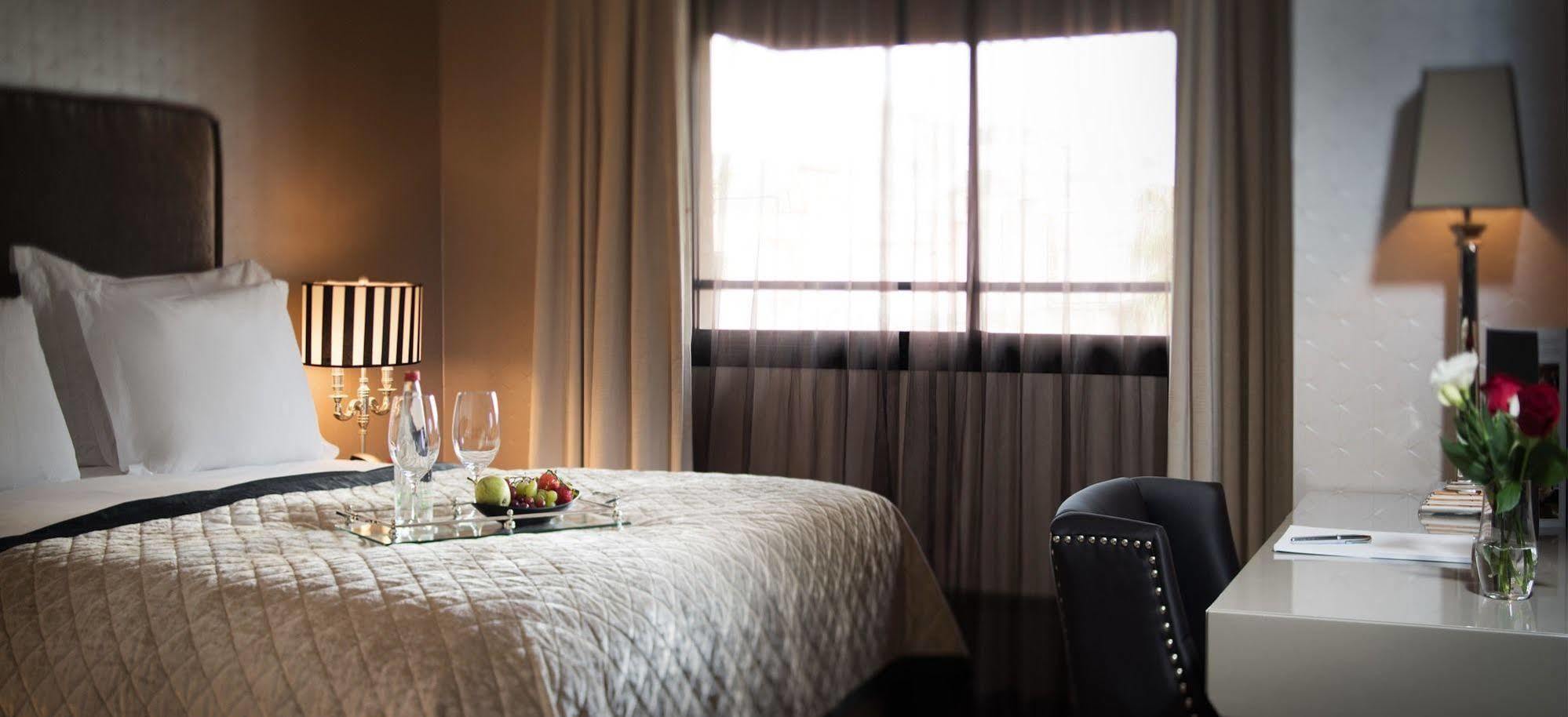 Hotel B Berdichevsky Tel Aviv Buitenkant foto